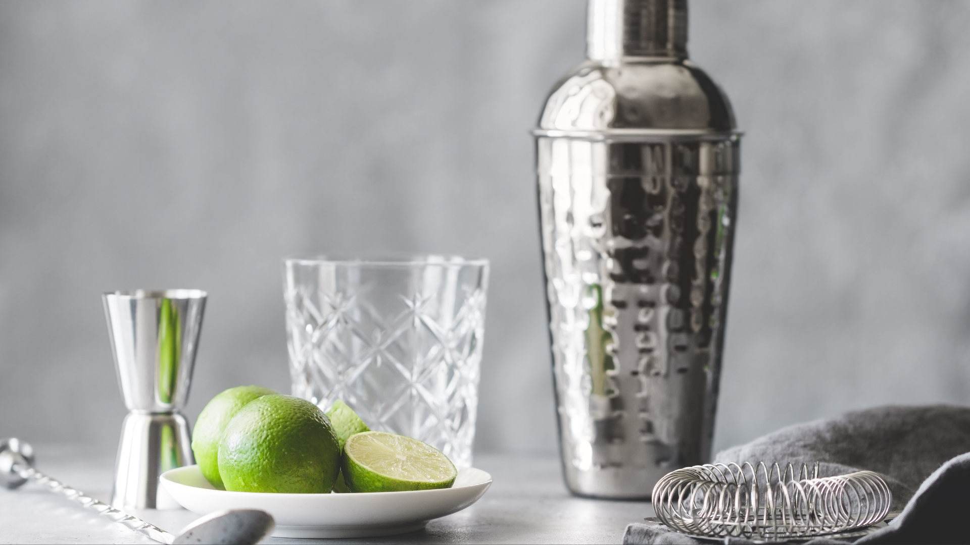 Essential Cocktail Preparation Tools for Aspiring Mixologists - Senior  Liqueur